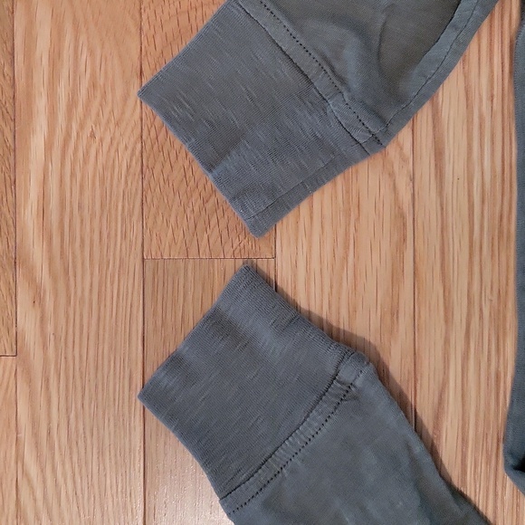 J. Crew Vintage Cotton Long-Sleeve Tee - Olive Heather - S - Picture 3 of 4